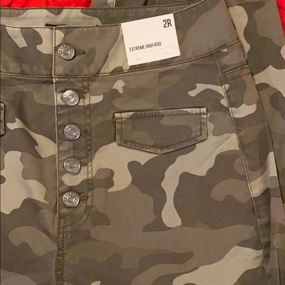 Express Pants - Picture 4 of 9